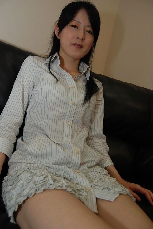 Asiatico signora Satomi Fujiki ottiene nudo e gode di figa giocando Azione
